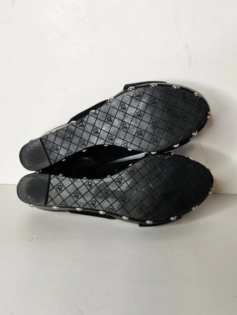 Donald Pliner Black Studded Suede Platform Open Toe Sandals Size 8.5